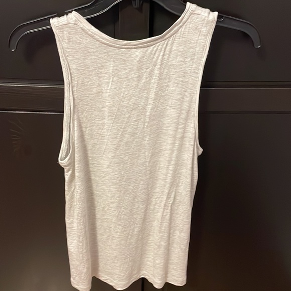 Club Monaco womens grey with flecks tank top size S. 100% viscose. - Picture 4 of 7